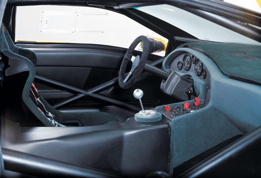 Интерьер Lamborghini Diablo GT-R 2000 года  (фото 35 из 46)
